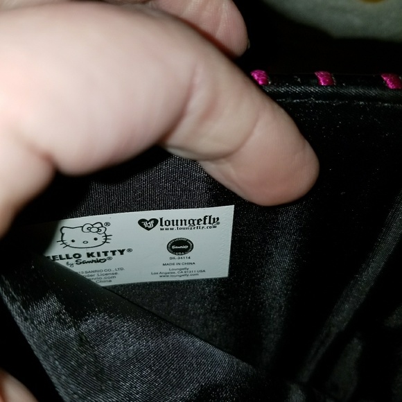 NWOT Hello Kitty Wallet - Picture 7 of 8